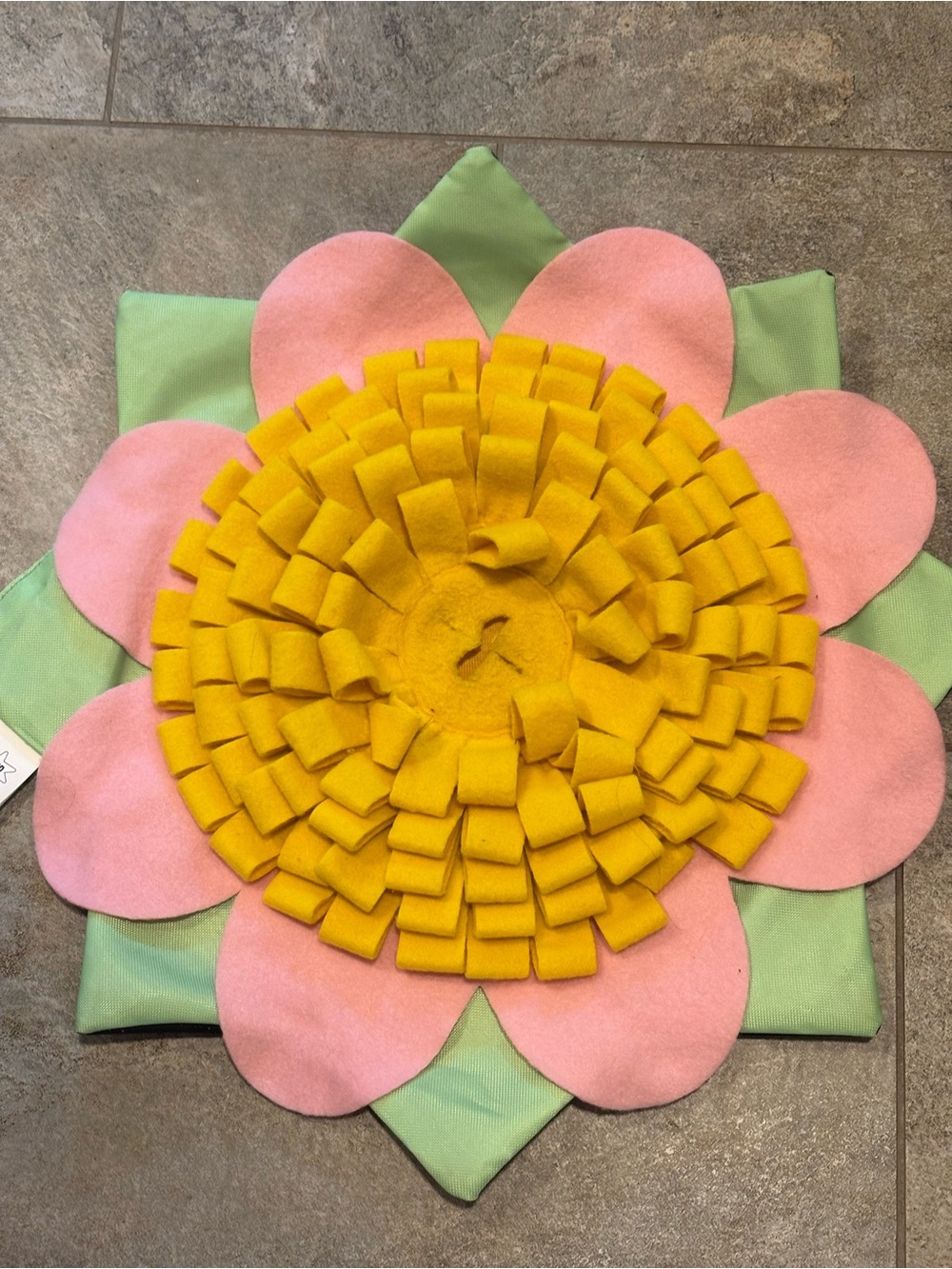 Dog snuffle-mat toy